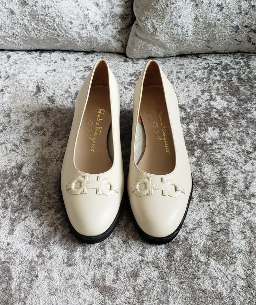 Salvatore Ferragamo Womens Pumps Block Heel Ivory Leather Size 8B